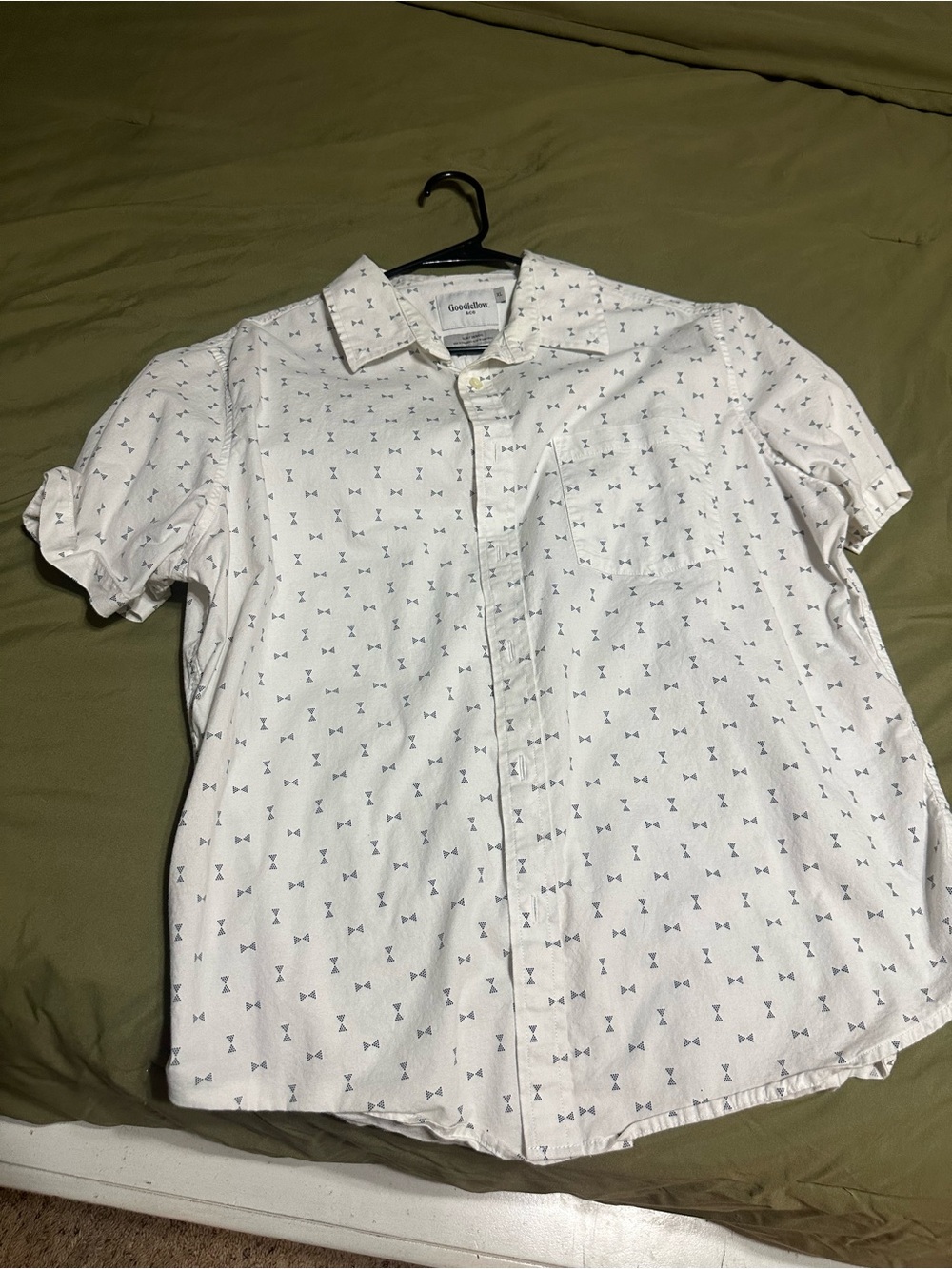 Goodfellow & Co White Short-Sleeve Button-Down Shirt with Micro Navy Motif